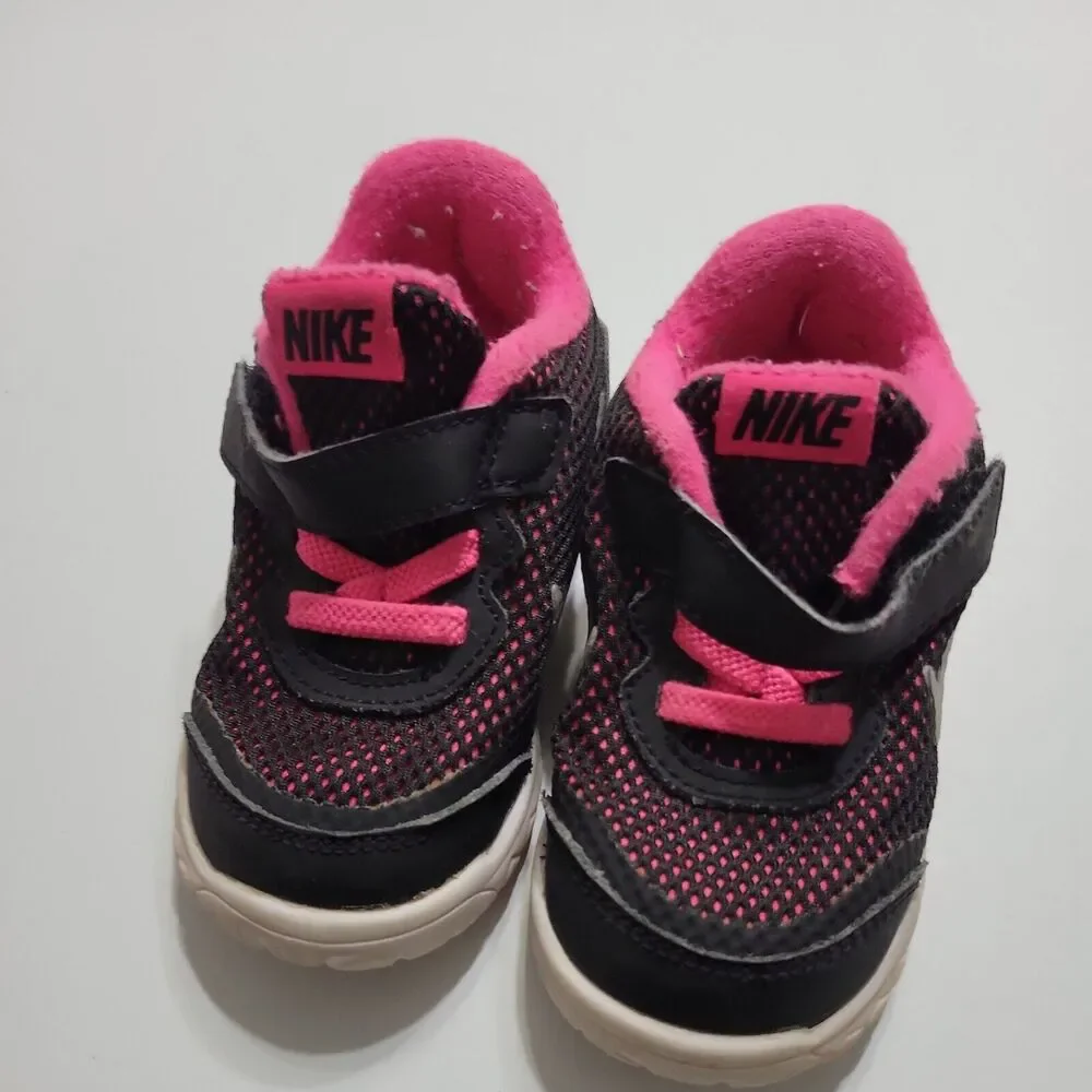 Nike Little Sneaker Girl 6C Contact Running Shoes Black Pink Hook & Loop Low Top